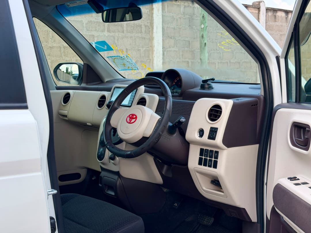 Toyota Porte thumbnail 5